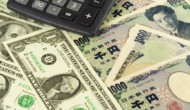 Dollar edges higher as rising yields continue to lend support