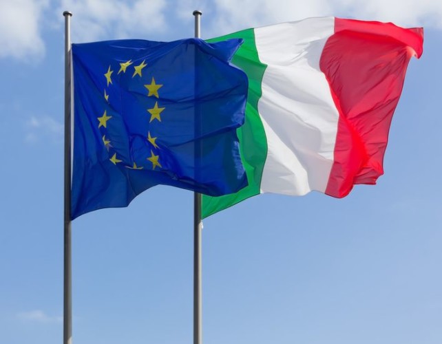 Euro gains relief as Italy worries ebb